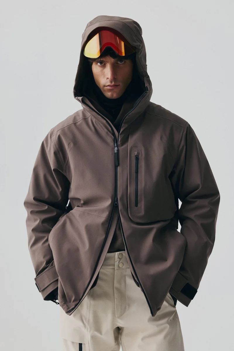 Ski jacket with StormMove™